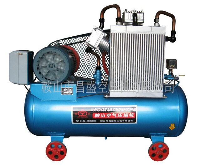 【噴漆無油空壓機】換油的小竅門。